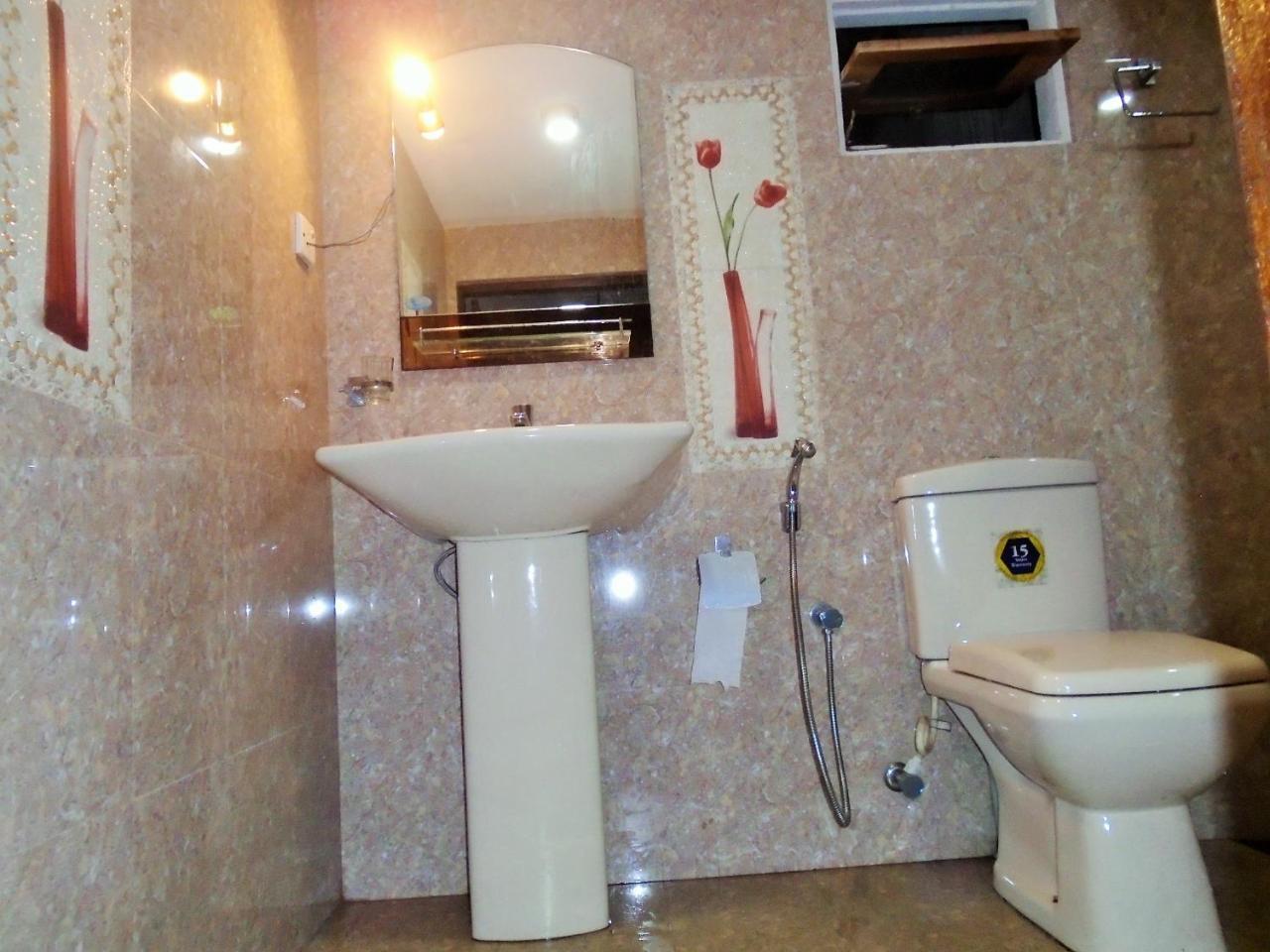 Ceylon Hostel-Galle Унаватуна Экстерьер фото