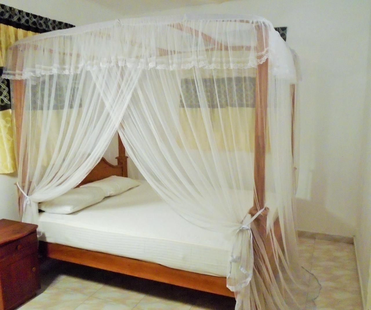 Ceylon Hostel-Galle Унаватуна Экстерьер фото