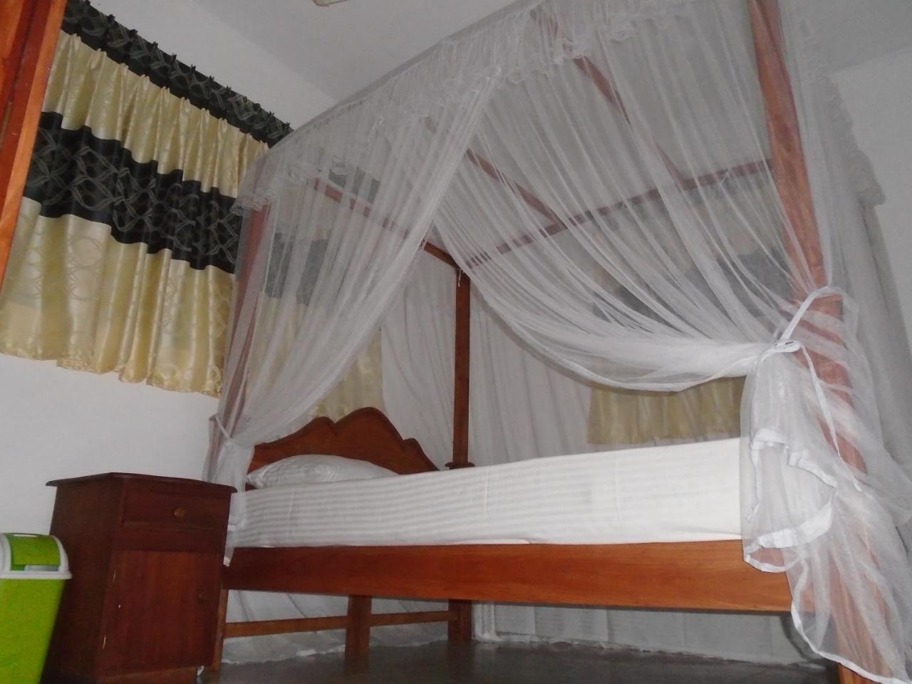 Ceylon Hostel-Galle Унаватуна Экстерьер фото